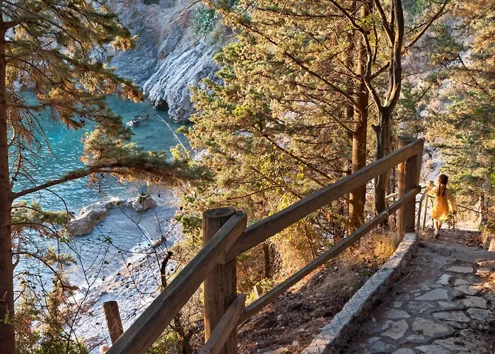 Отель Kalamitsi Кардамили